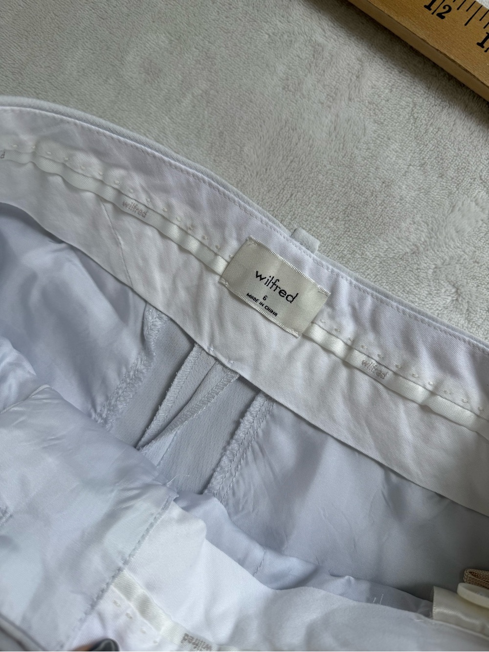 Wilfred Aritzia Pale Icy Blue White Effortless Pleated Shorts - Picture 9 of 11